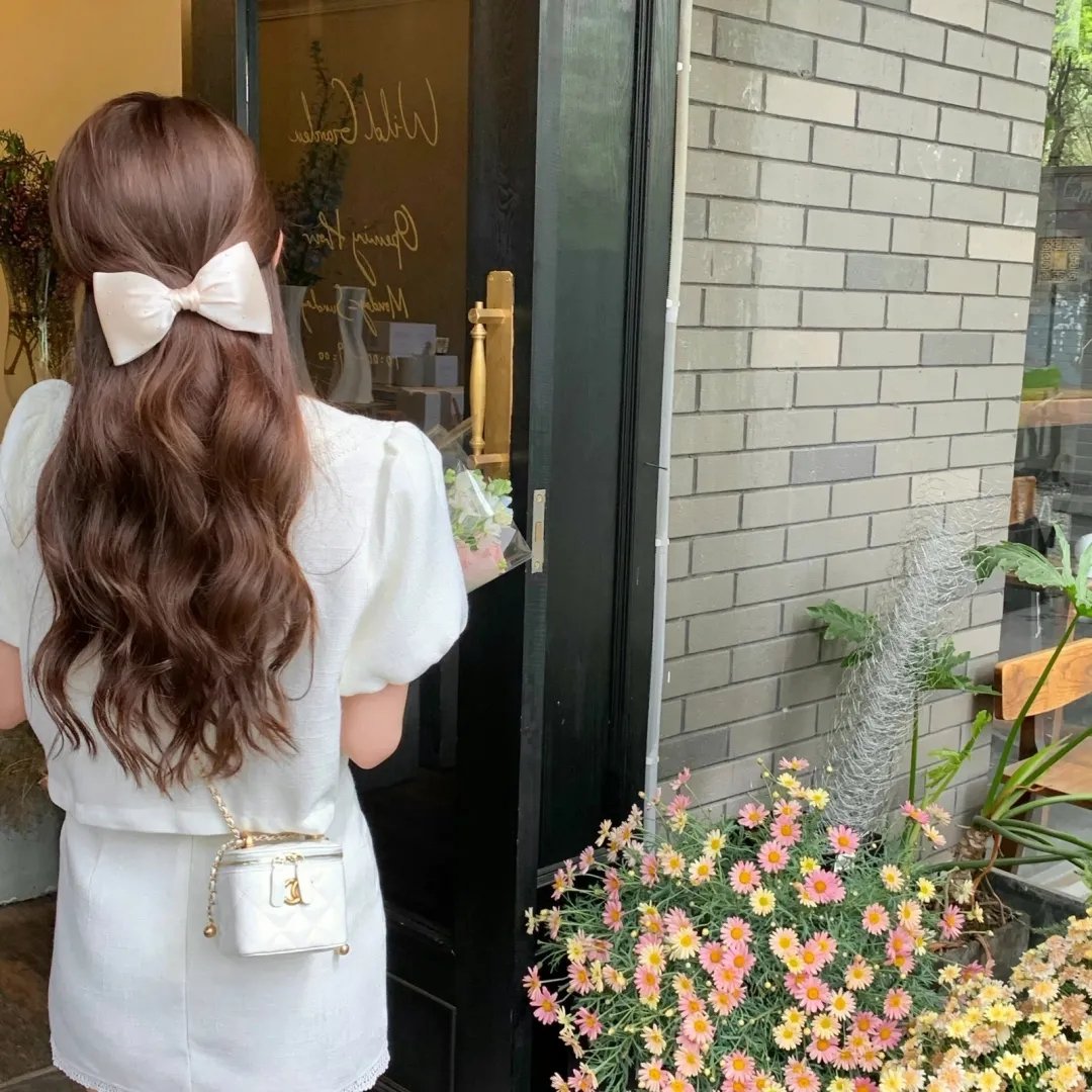 开局变假为真，女神为我疯狂